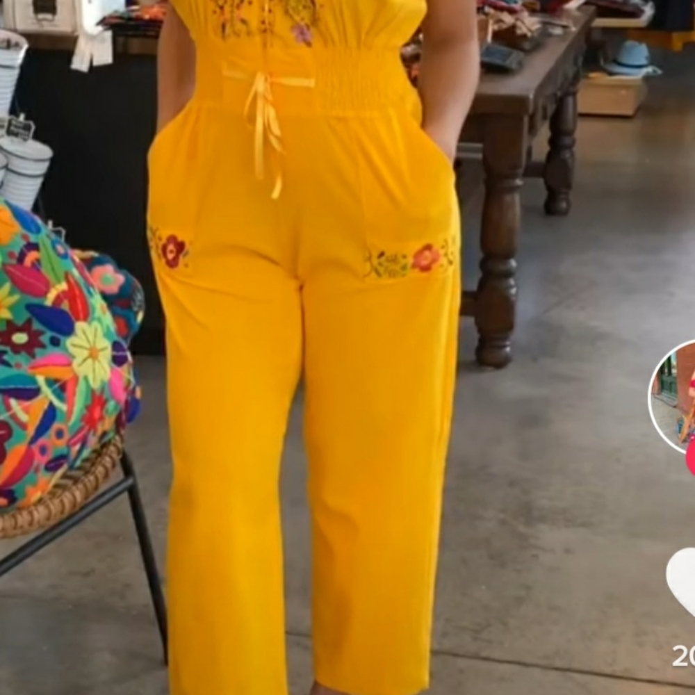 Beautiful Mexican embroided jumpsuit - Picture 3 of 6